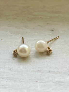 Diamond Accent 14k Gold Cultured Pearl Stud Earrings